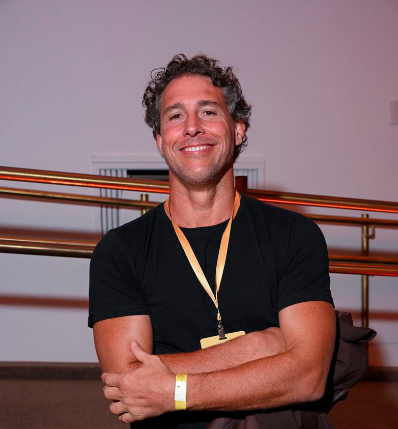 Flavio Canto em evento corporativo